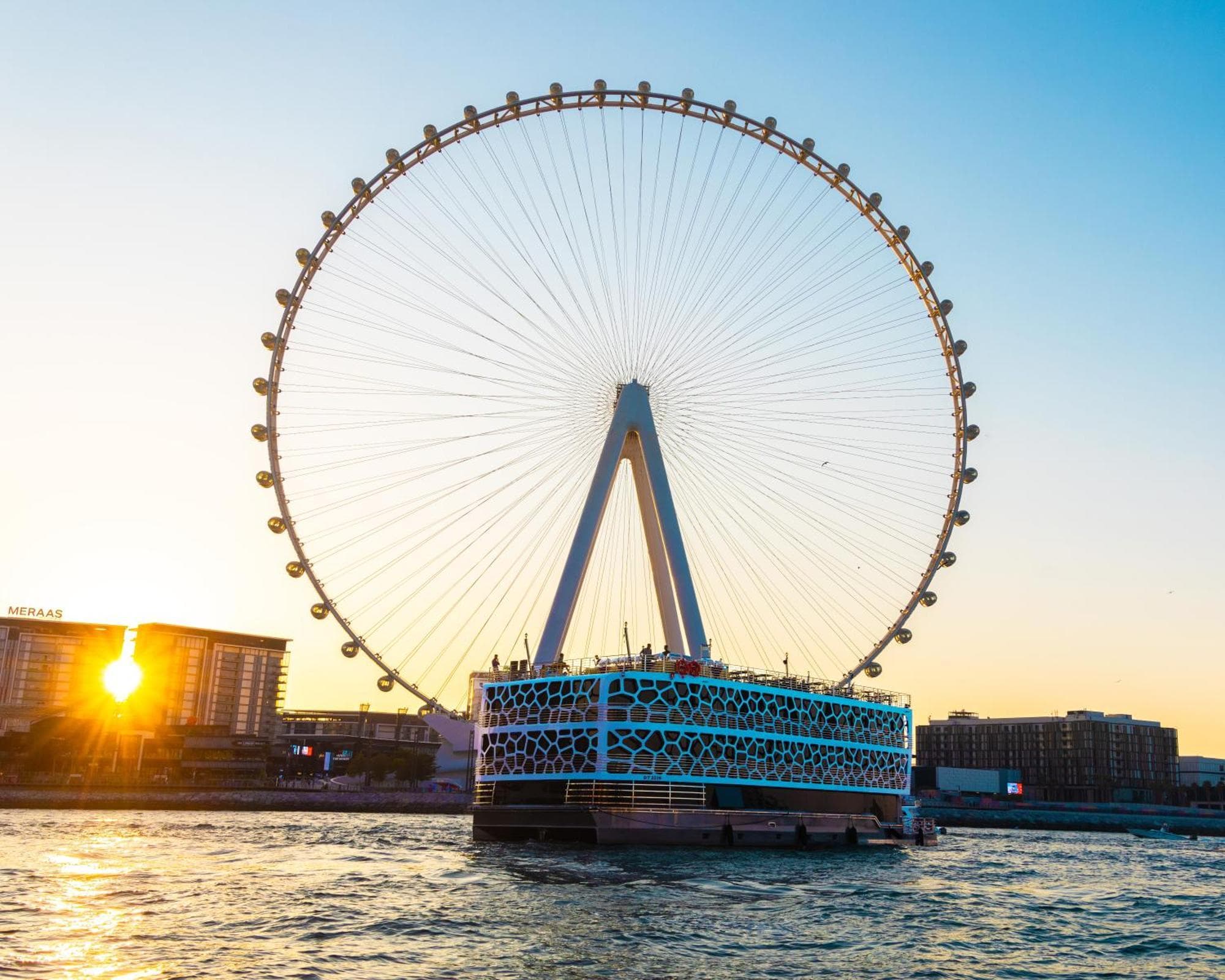 Orchid Cruise With Dinner & Unlimited Soft Drinks experience in Dubai - Image 3
