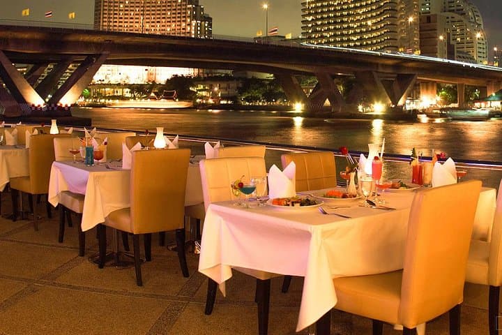 Orchid Cruise With Dinner & Unlimited Soft Drinks experience in Dubai - Image 7