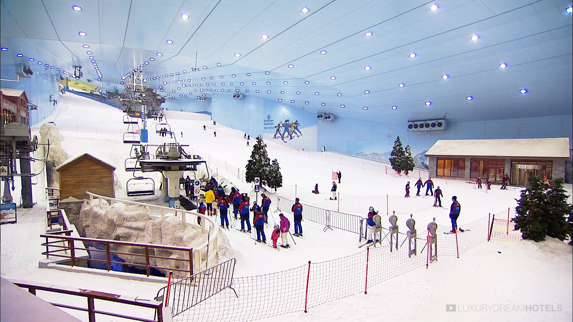 Snow Classic – Unlimited Winter Fun at Ski Dubai experience in Dubai - Image 4