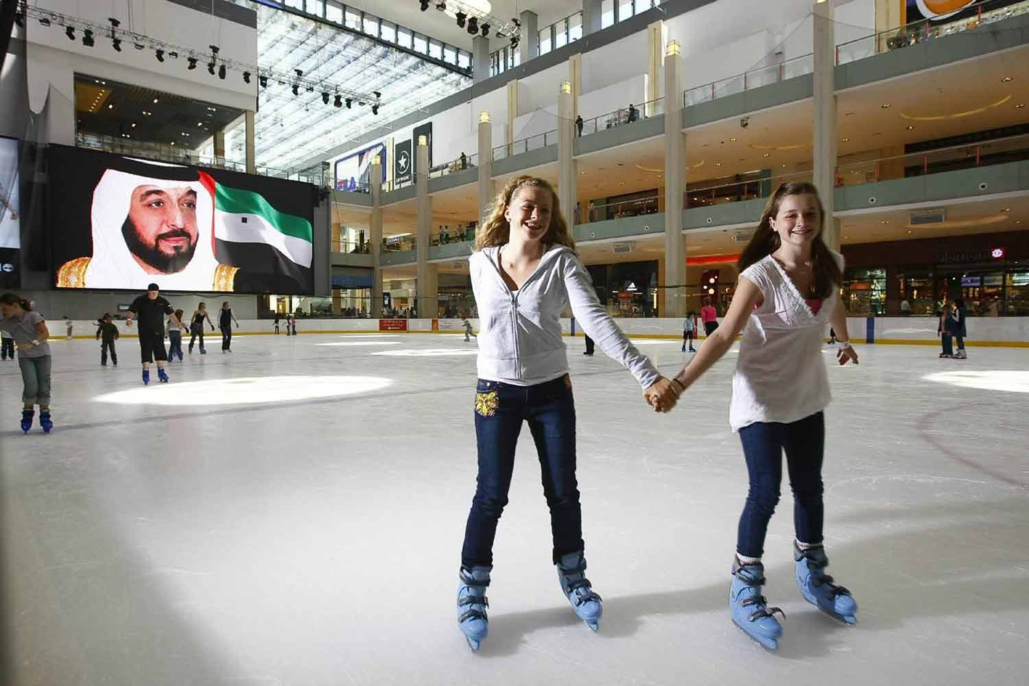 Dubai Ice Rink Admission – Glide into Fun at Dubai Mall experience in Dubai - Image 7