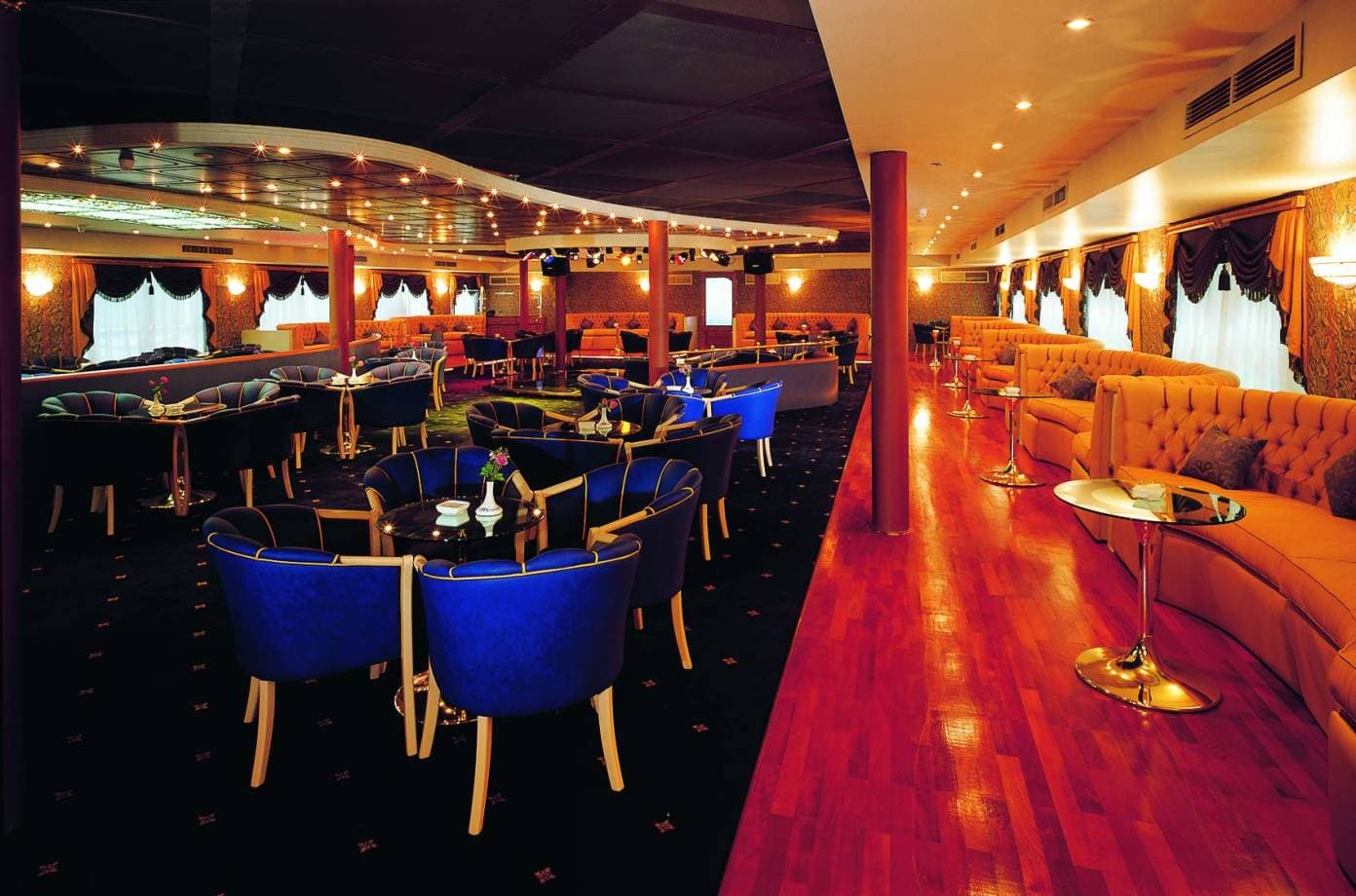 Ocean Empress Cruise Dubai with Dinner experience in Dubai - Image 9