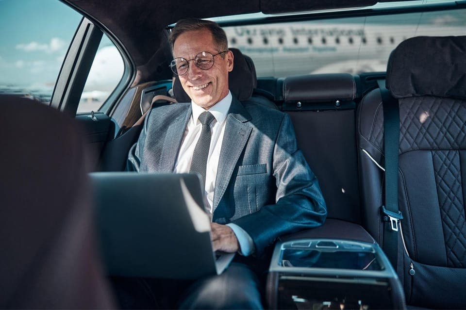 Private Luxury Car with Chauffeur – Elite Transfer Service experience in Dubai - Image 7